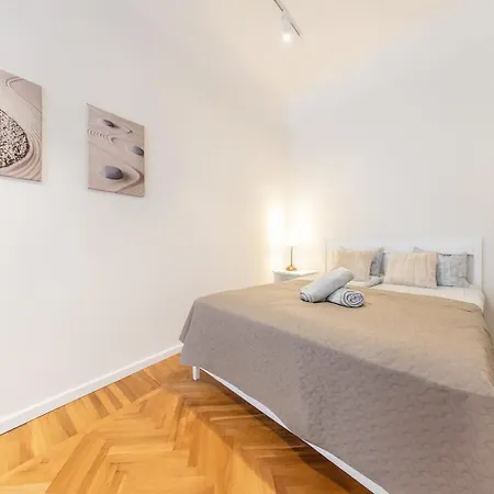 Old Town 74m2 Newly Renovated Lux Furnished * Ταλίν