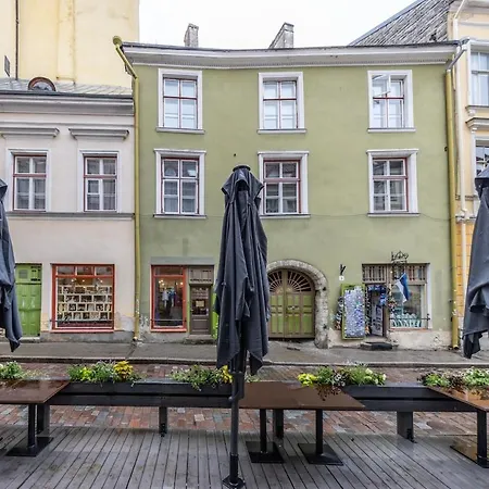 Old Town 74m2 Newly Renovated Lux Furnished 아파트 *